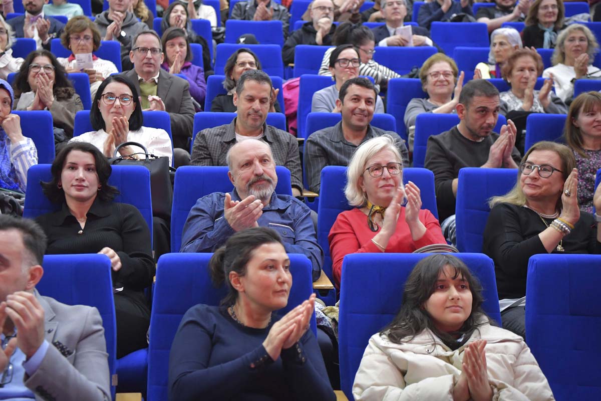 CAZ MÜZİĞİN EVRENSEL TINILARI BAŞKENTLİLERLE BULUŞTU