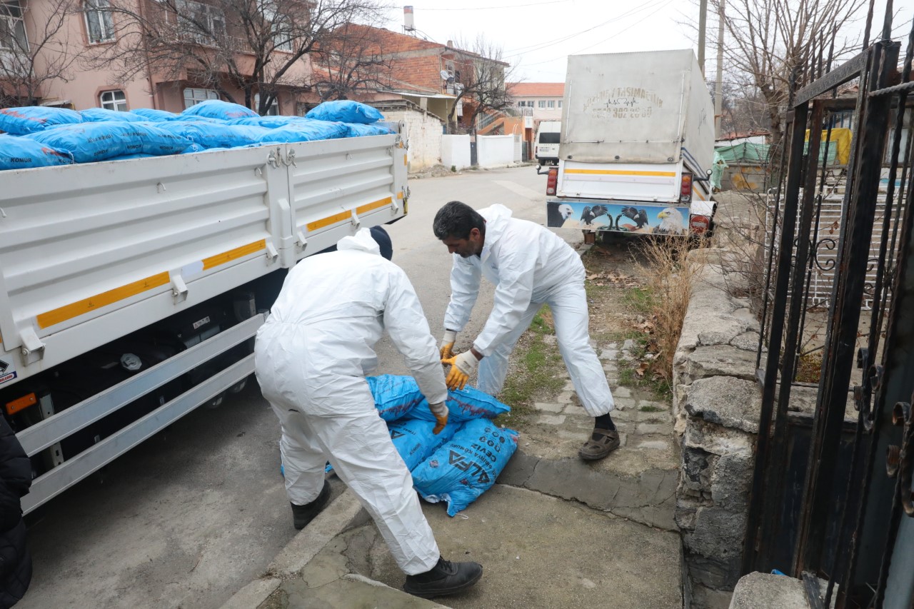 POLATLI BELEDİYESİ ÜŞÜYEN ELLERİ ISITMAYA DEVAM EDİYOR