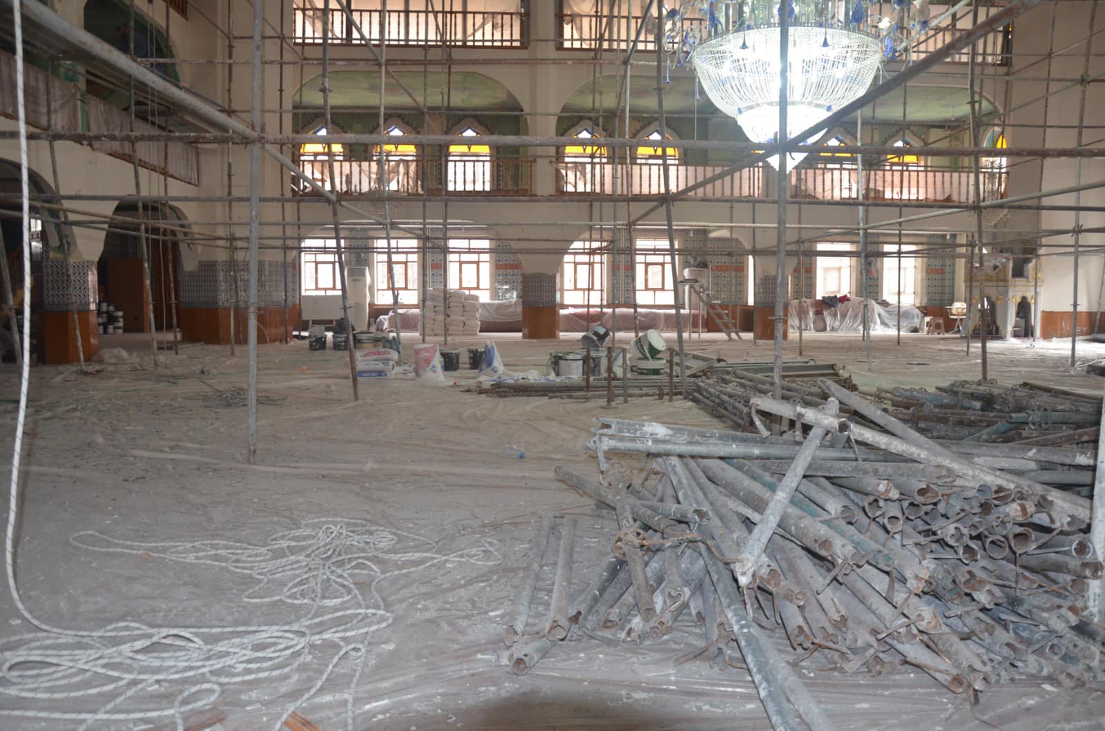 POLATLI ÇARŞI CAMİİ BAŞTAN SONA YENİLENİYOR