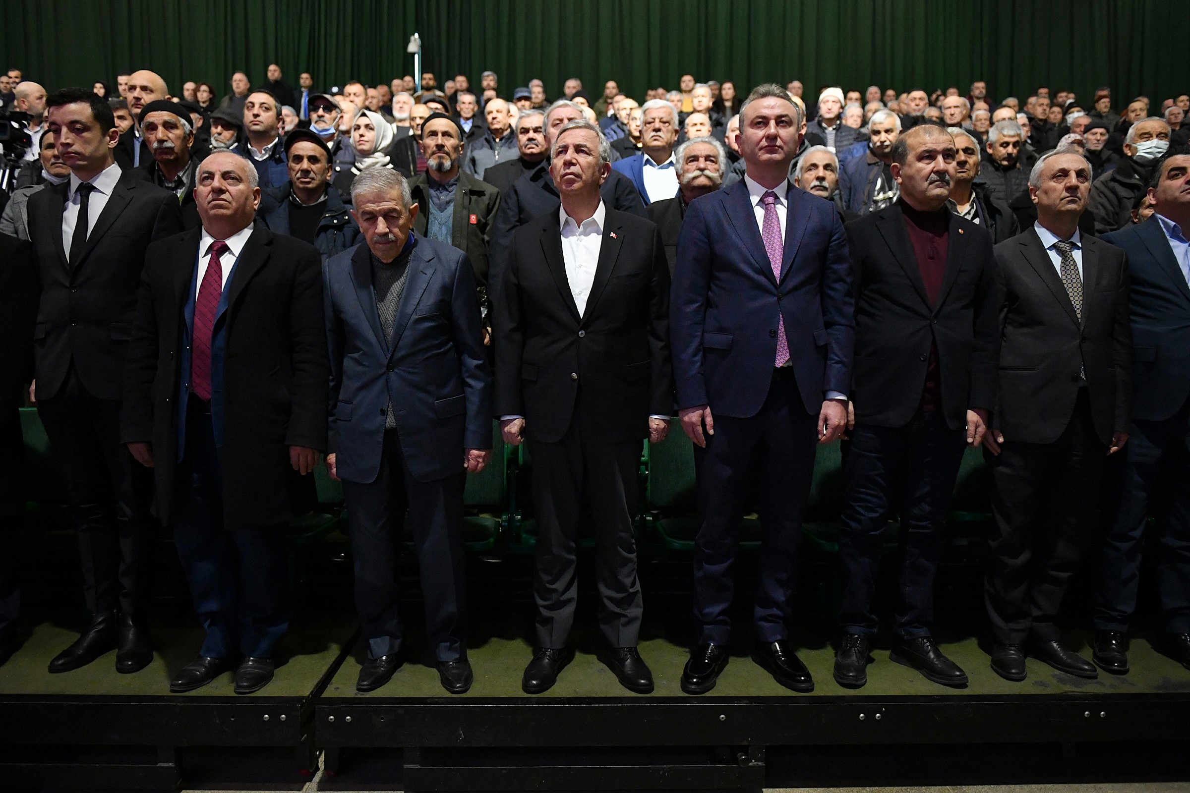 YILLARIN HASRETİ SONA ERİYOR: KUZEY ANKARA’DA 20 BİN ARSA SAHİBİNE TAPU SEVİNCİ