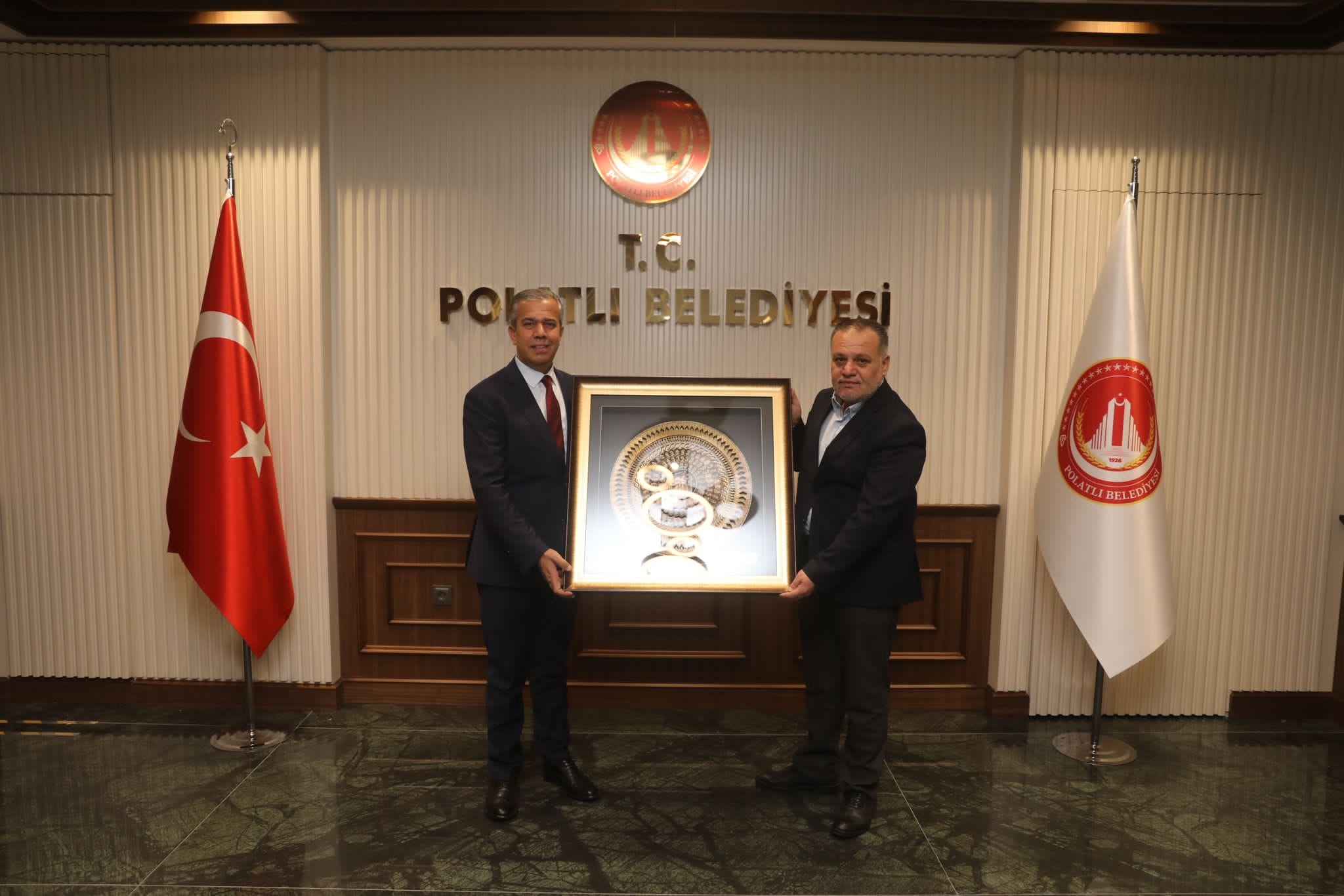 MHP İLÇE TEŞKİLATINDAN BAŞKAN YILDIZKAYA YA HAYIRLI OLSUN ZİYARETİ