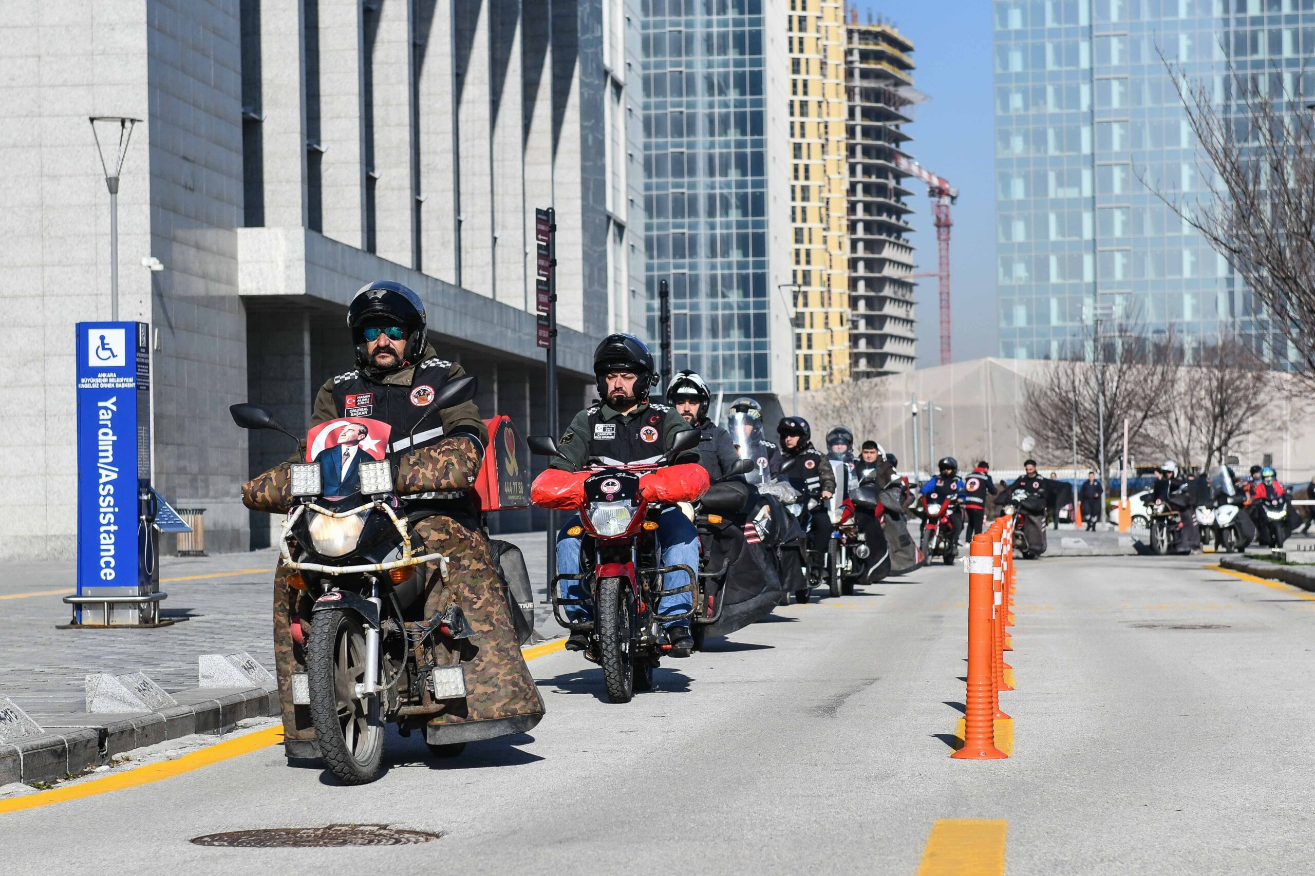 <strong>MOTOKURYELER ABB BAŞKANI MANSUR YAVAŞ İLE BİR ARAYA GELDİ</strong>