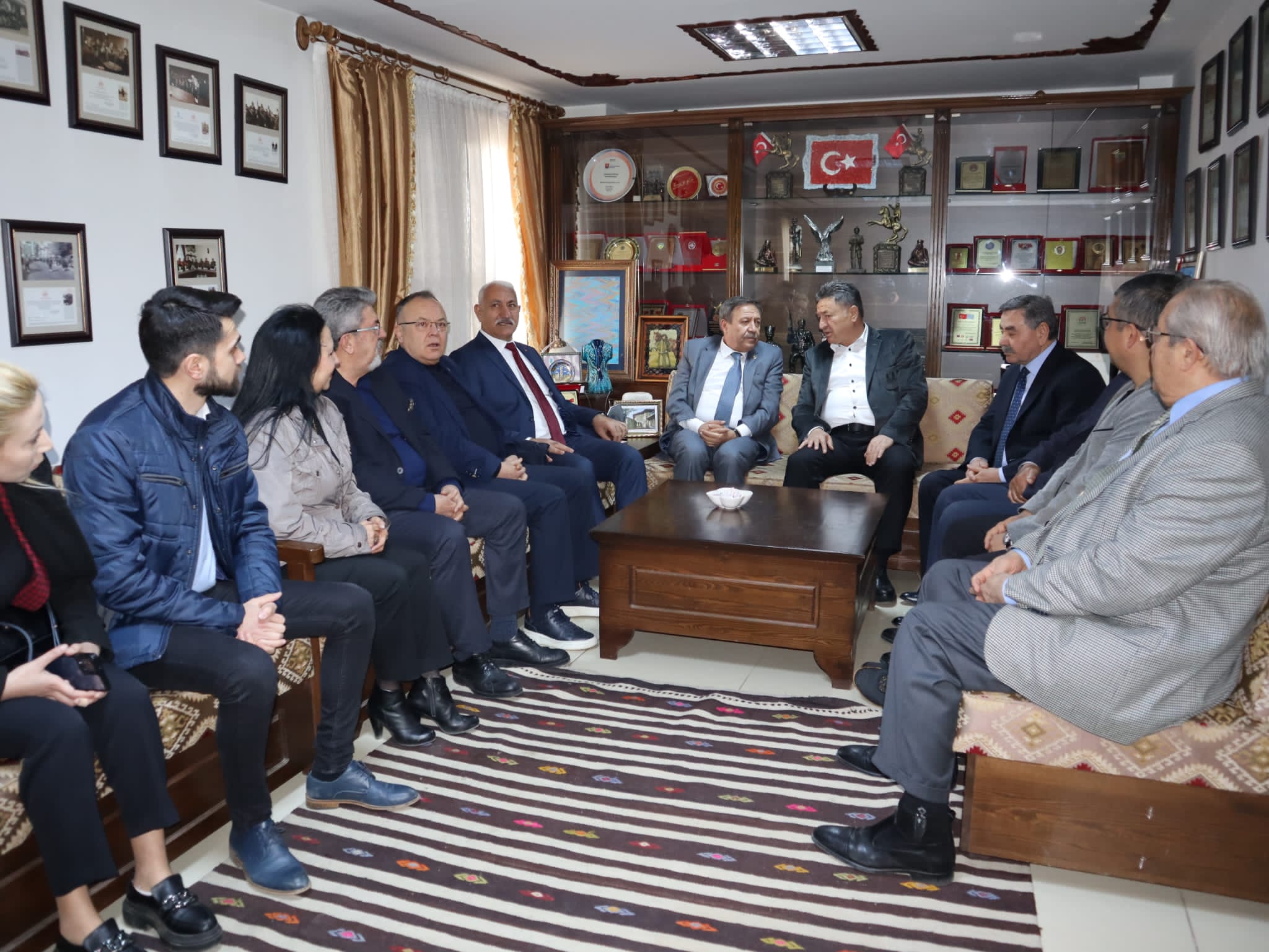 Özaslan: Başkent Ankara Boşkent olma yolunda