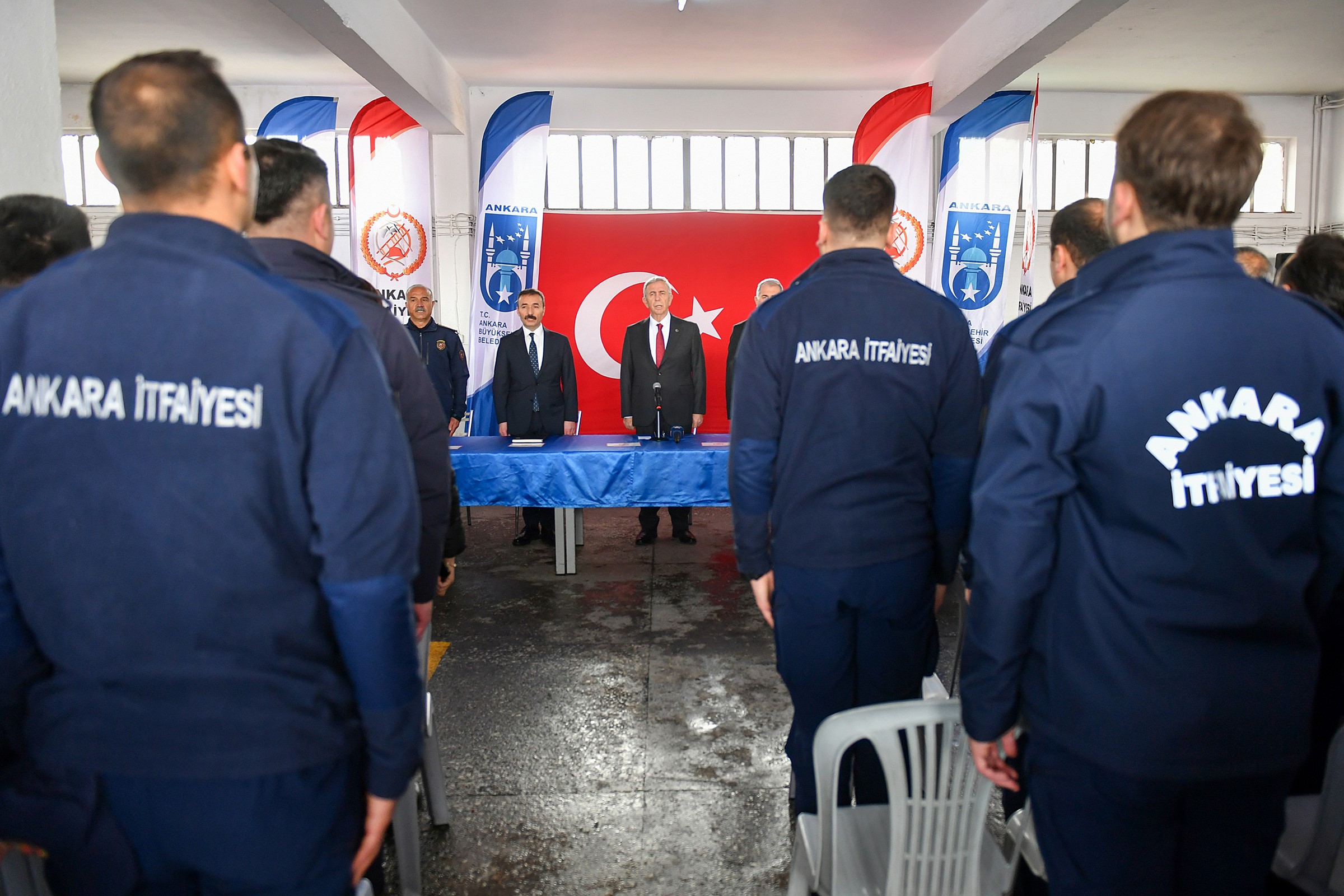 YAVAŞ’DAN İTFAİYE PERSONELİNE TAKDİR BELGESİ VERDİ