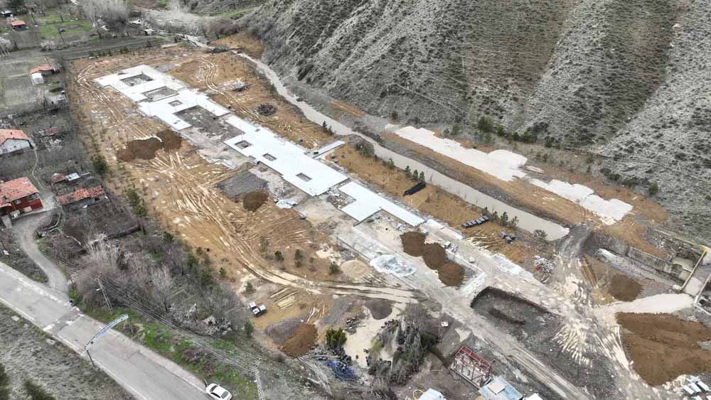 MAMAK KUSUNLAR ANI PARKI’NDA ÇALIŞMALAR DEVAM EDİYOR