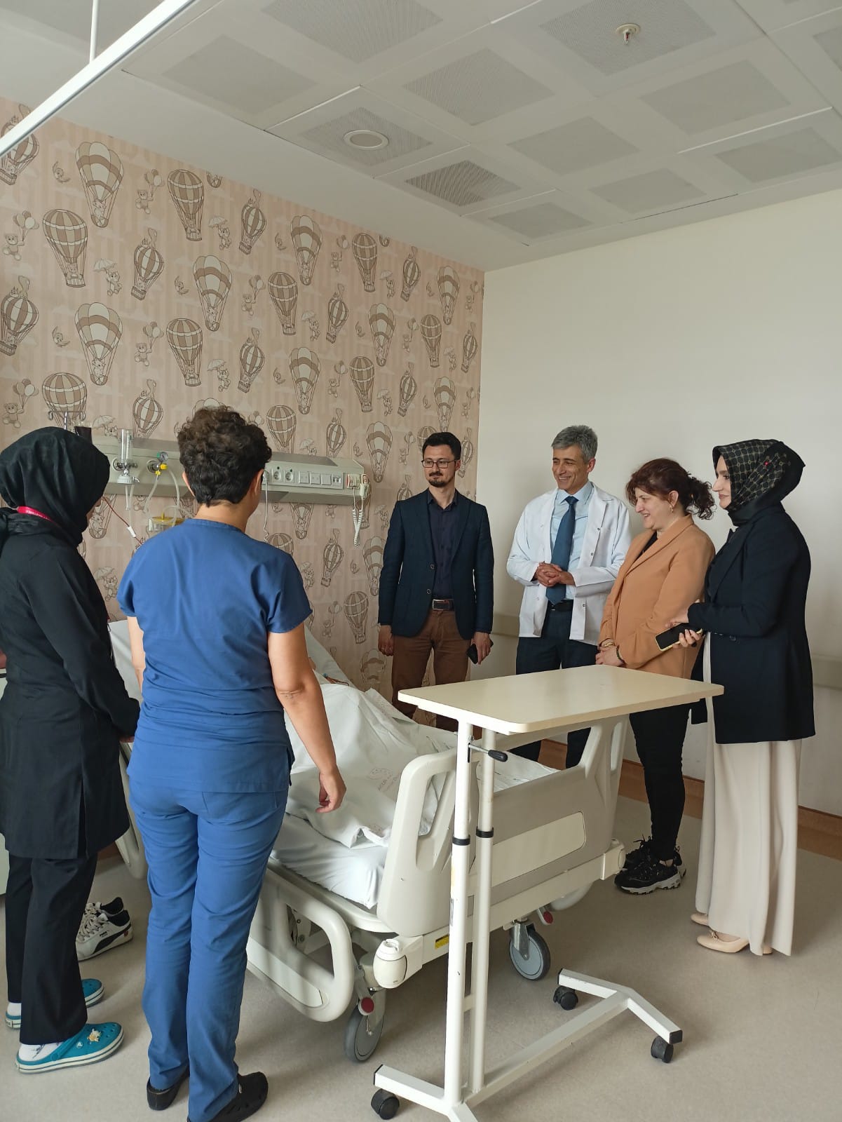 GÜNÜBİRLİK VE ÇOCUK MÜŞAHEDE SERVİSLERİ BÜYÜTÜLDÜ