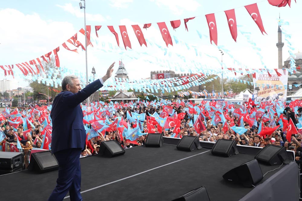 MANSUR YAVAŞ VE MERAL AKŞENER KAYSERİ’DE