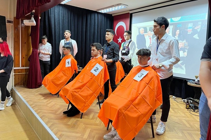 Geleceğin berber ustalarının yarışma heyecanı