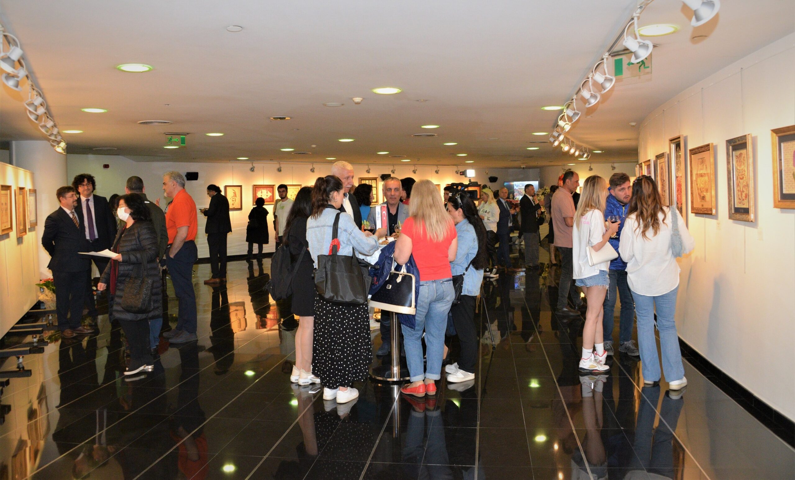 ASO’da “GİZ VE BİZ” EBRU SERGİSİ