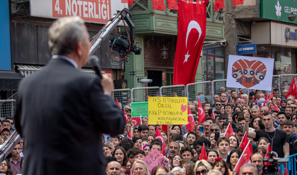 MANSUR YAVAŞ KARABÜK’TE