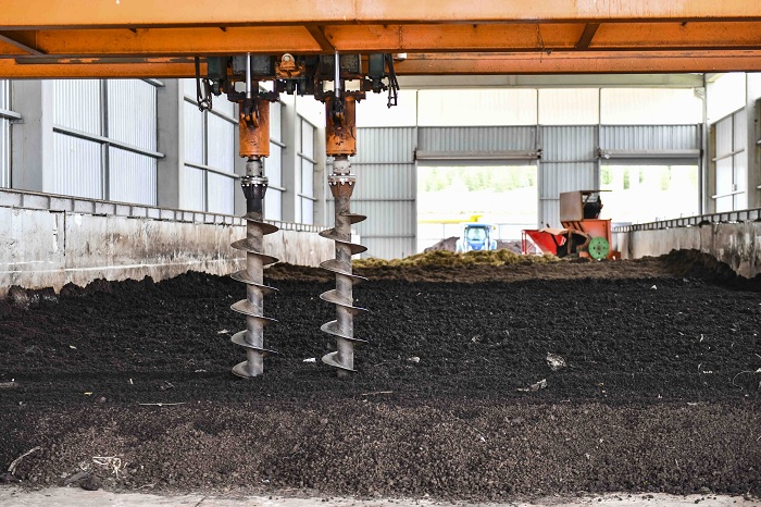 ABB GERİ DÖNÜŞÜM ATAĞI: ATIK YAŞ SEBZE VE MEYVELER ORGANİK GÜBREYE DÖNÜŞTÜRÜLÜYOR