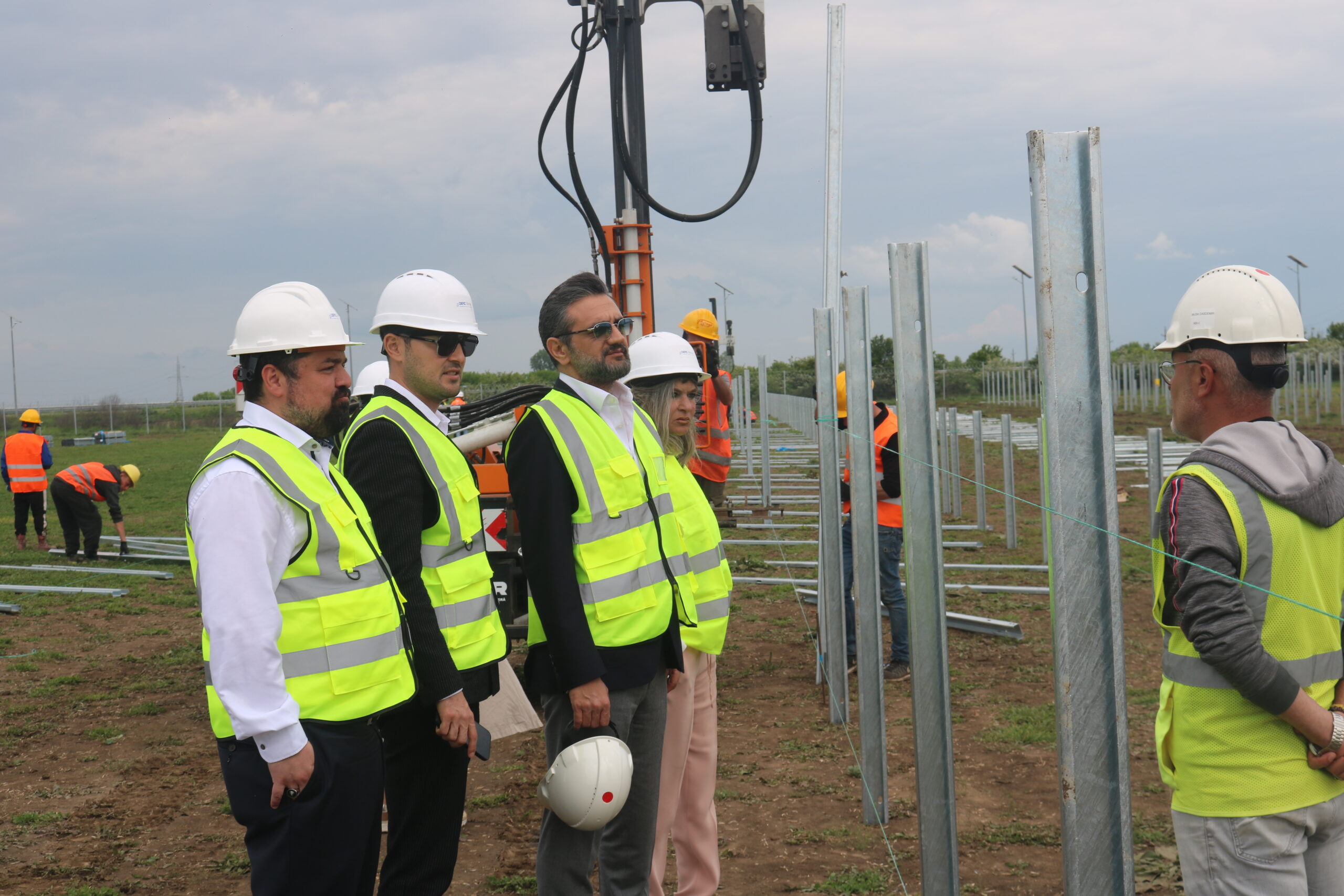 ROMANYA’NIN İLK TÜRK GÜNEŞ ENERKJİSİ SANTRALİ YATIRIMI YEO’DAN