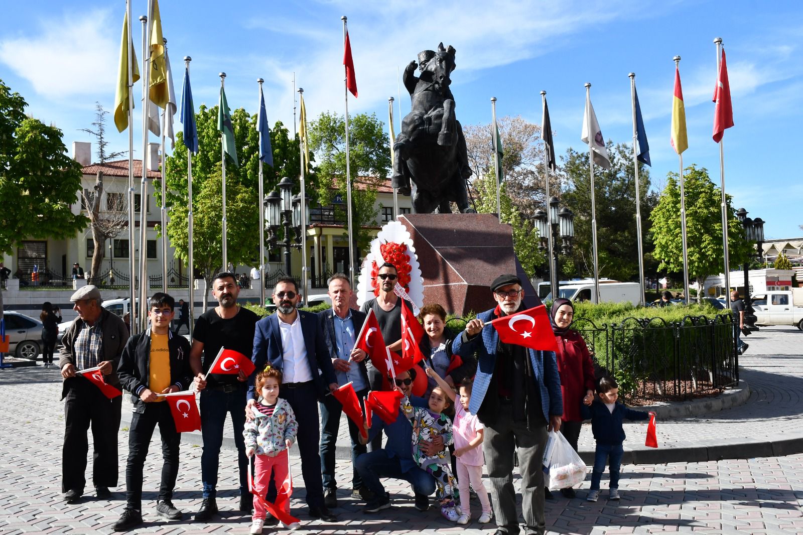 TÜRK OCAKLARIN ANLAMLI 3 MAYIS HEDİYESİ
