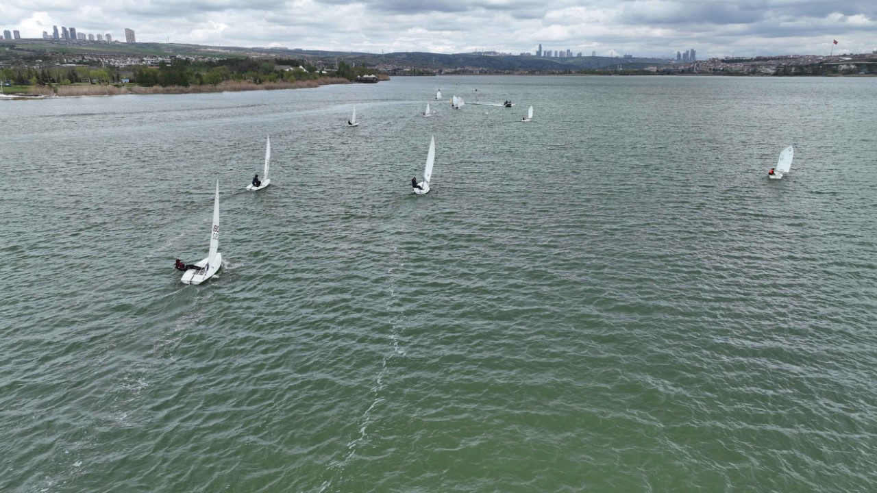 ANKARA BÜYÜKŞEHİR BELEDİYESİ YELKEN SPORU ETKİNLİĞİNE EV SAHİPLİĞİ YAPTI