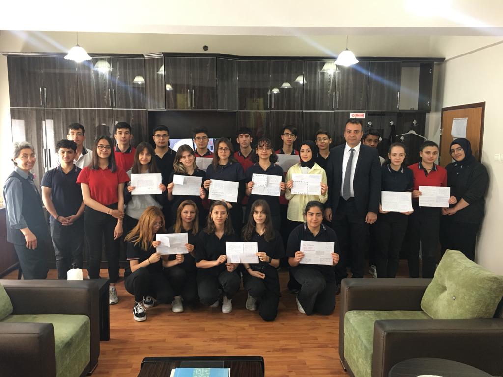 ANADOLU LİSESİ ÖĞRENCİLERİNDEN, MADENCİLERE MİNNET MEKTUPLARI