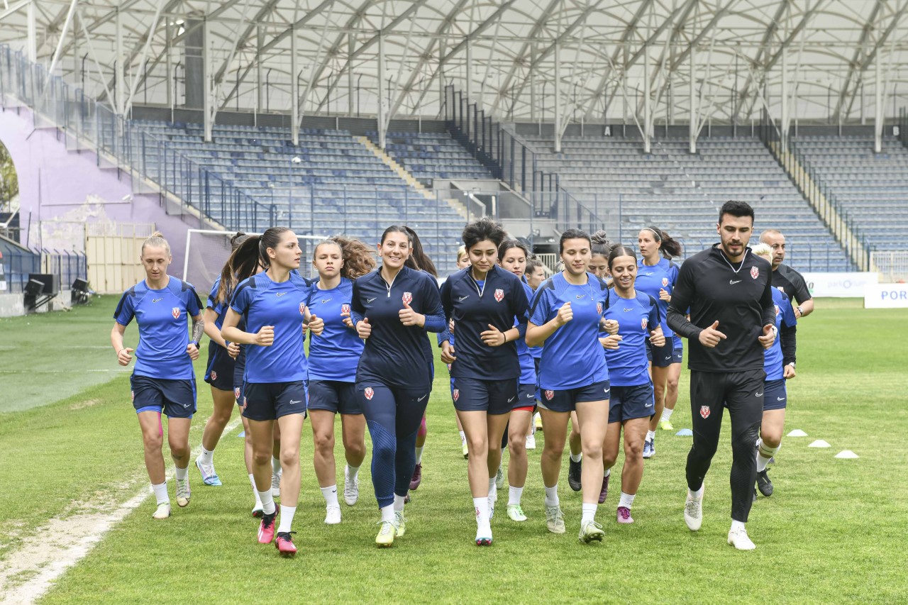 FOMGET GSK YARI FİNAL İÇİN SAHAYA ÇIKACAK