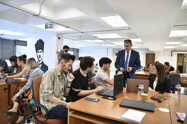 ABB “CHATGPT AKADEMİK ÇALIŞMA ETKİNLİĞİ”NE EV SAHİPLİĞİ YAPTI