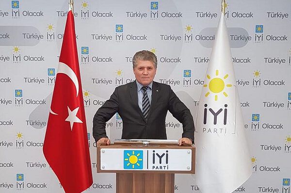 Başkan Aydın Akbaş, Erdoğan kepçeyle alıyor