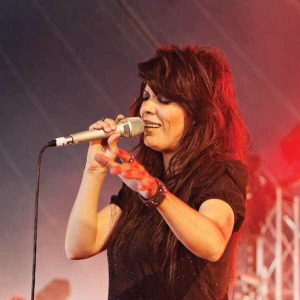 Ladino Müziğinin Tutkulu Sesi Yasmin Levy,  10 Ağustos’ta Sahne Alacak