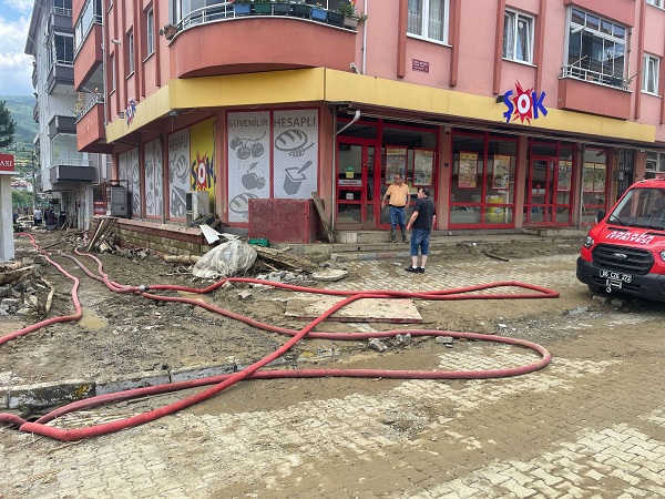 ANKARA BÜYÜKŞEHİR KARADENİZ’DE YARALARI SARMAYA DEVAM EDİYOR