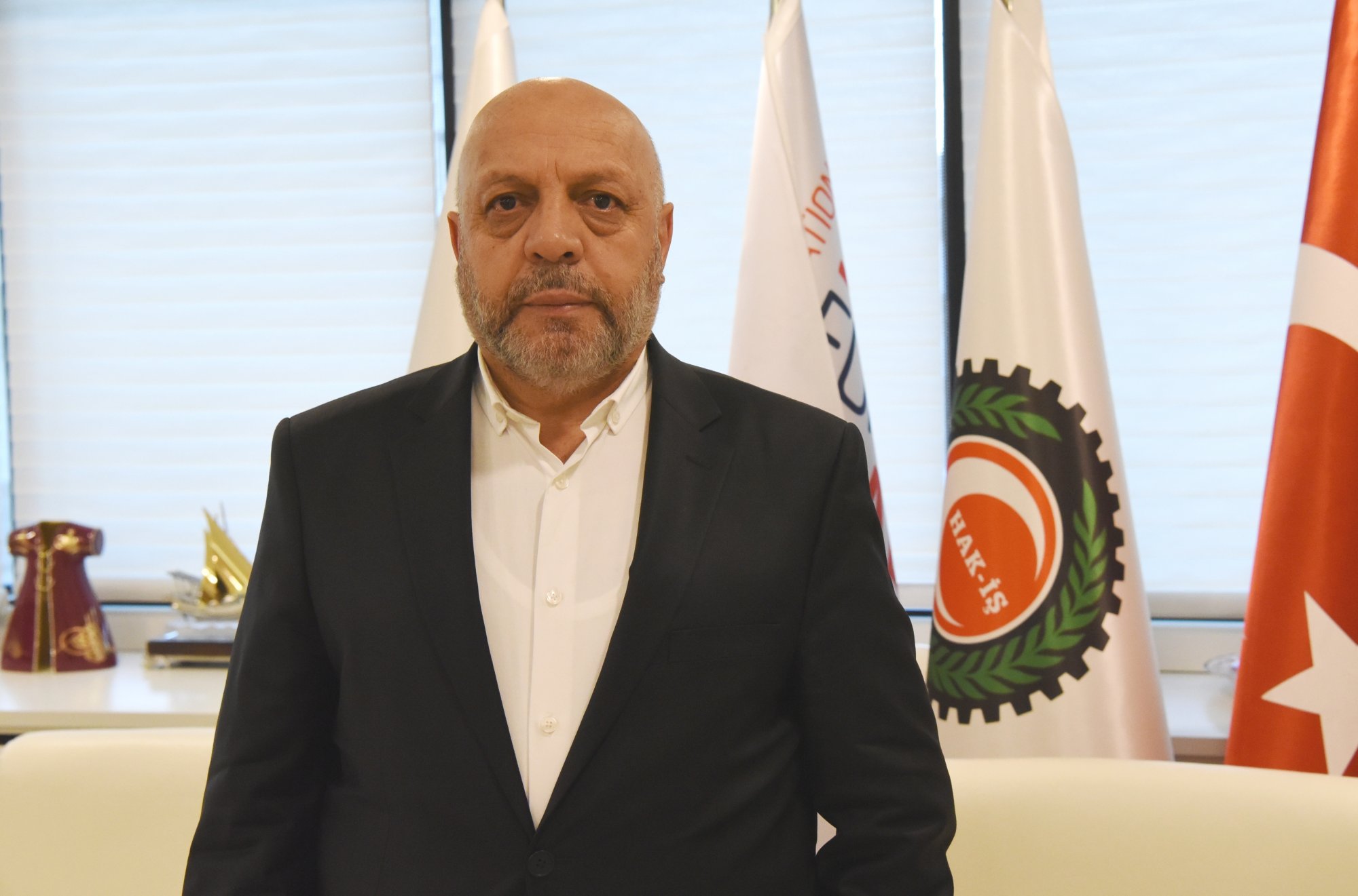ARSLAN: “MKE KAPSÜL FABRİKASINDA YARALANAN EMEKÇİ KARDEŞLERİMİZE GEÇMİŞ OLSUN DİLEKLERİMİZİ İLETİYORUZ”