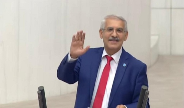 İYİ PARTİLİ YOKUŞ: BİR KEZ DAHA EĞİTİMİ HİÇE SAYDILAR MAKAM ÖNCE GELDİ!