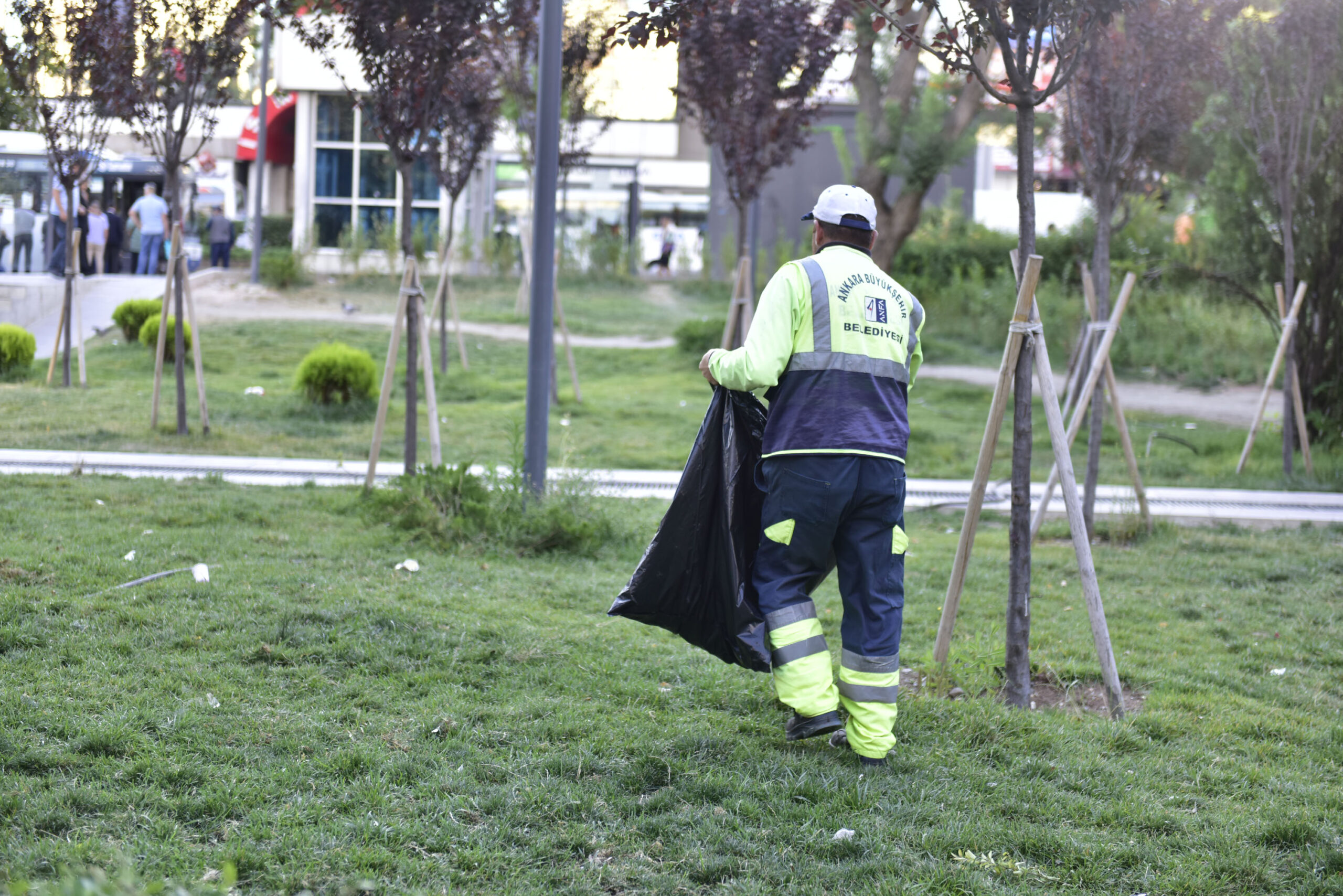 ANKARA BÜYÜKŞEHİR BELEDİYESİNDEN MESİRE VE REKREASYON ALANLARINDA 7/24 TEMİZLİK ÇALIŞMASI