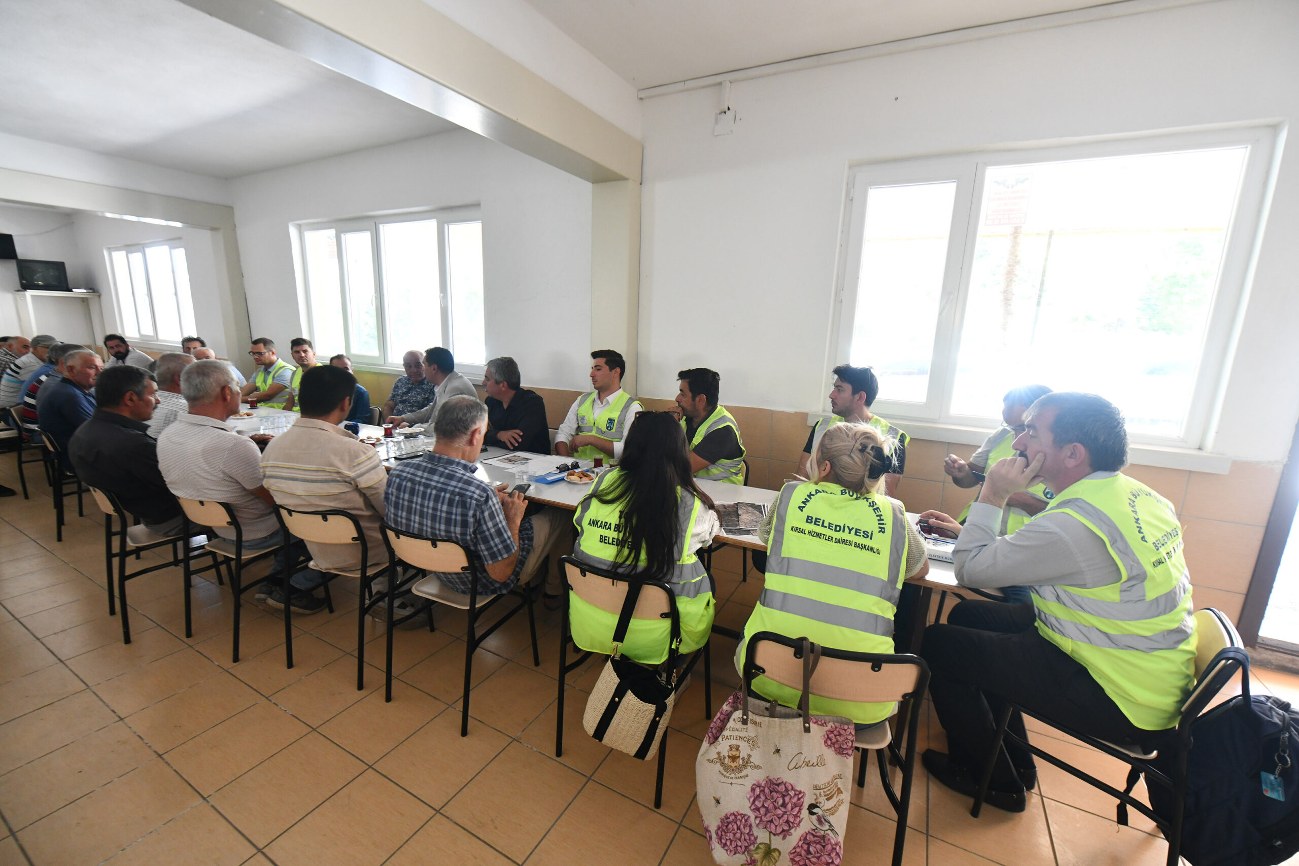 ANKARA BÜYÜKŞEHİR SULU TARIM ÇALIŞMALARINI SÜRDÜRÜYOR: KAHRAMANKAZAN’DA BİLGİLENDİRME TOPLANTISI YAPILDI