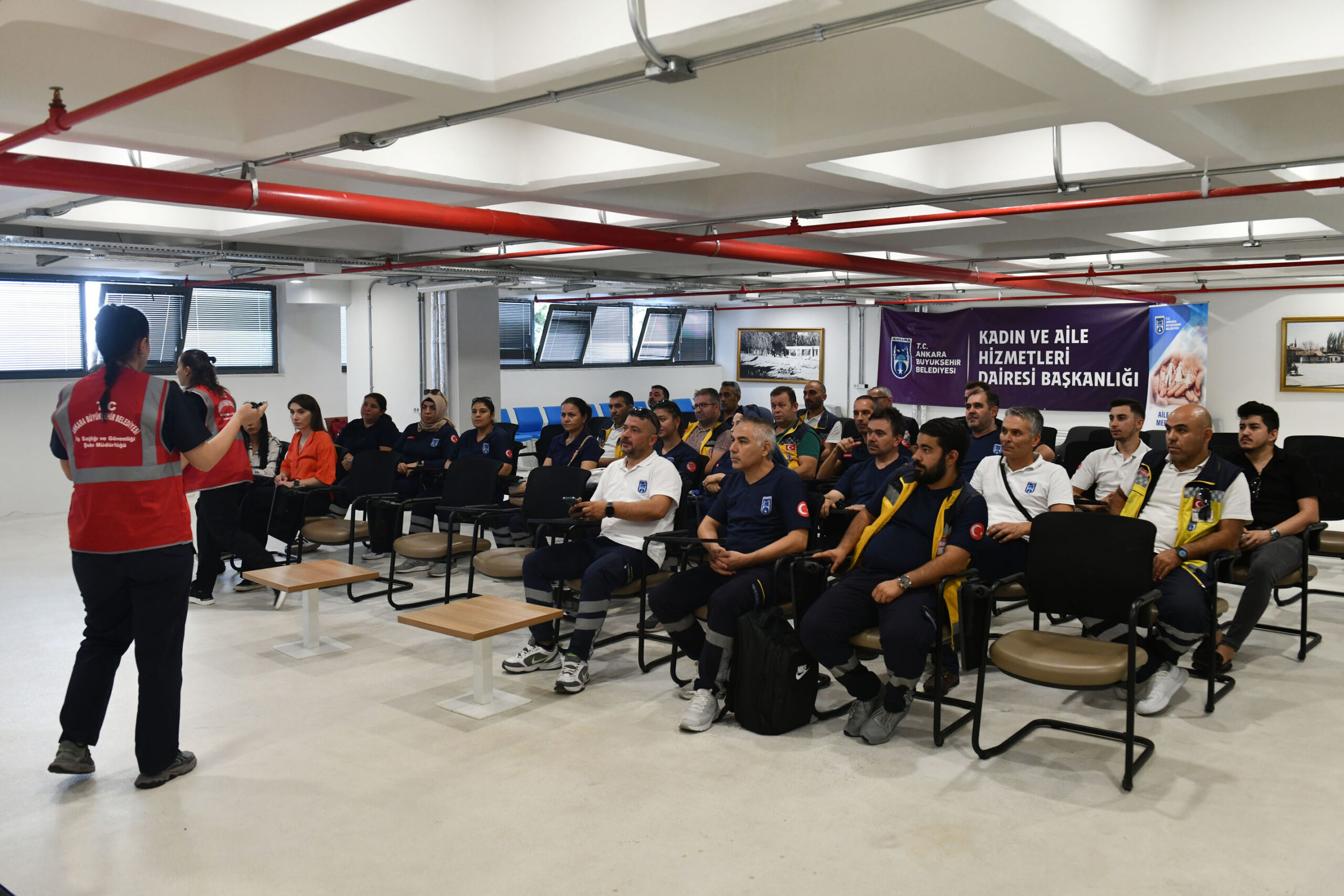 ANKARA BÜYÜKŞEHİRİN HASTA NAKİL HİZMETİ DEVAM EDİYOR