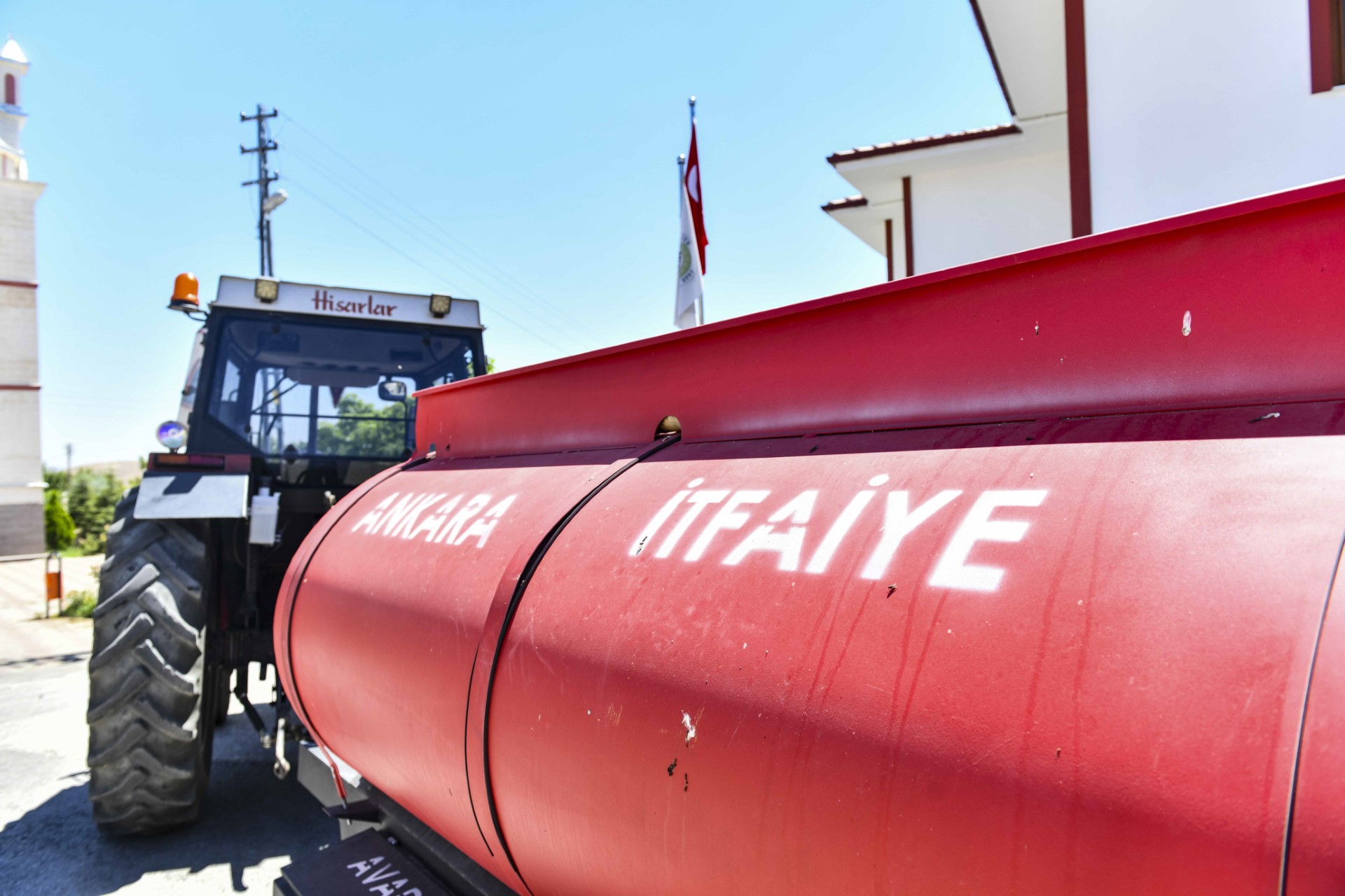 ANKARA BÜYÜKŞEHİR BELEDİYESİ YANGIN SÖNDÜRME TANKERİ DAĞITIMINI SÜRDÜRÜYOR