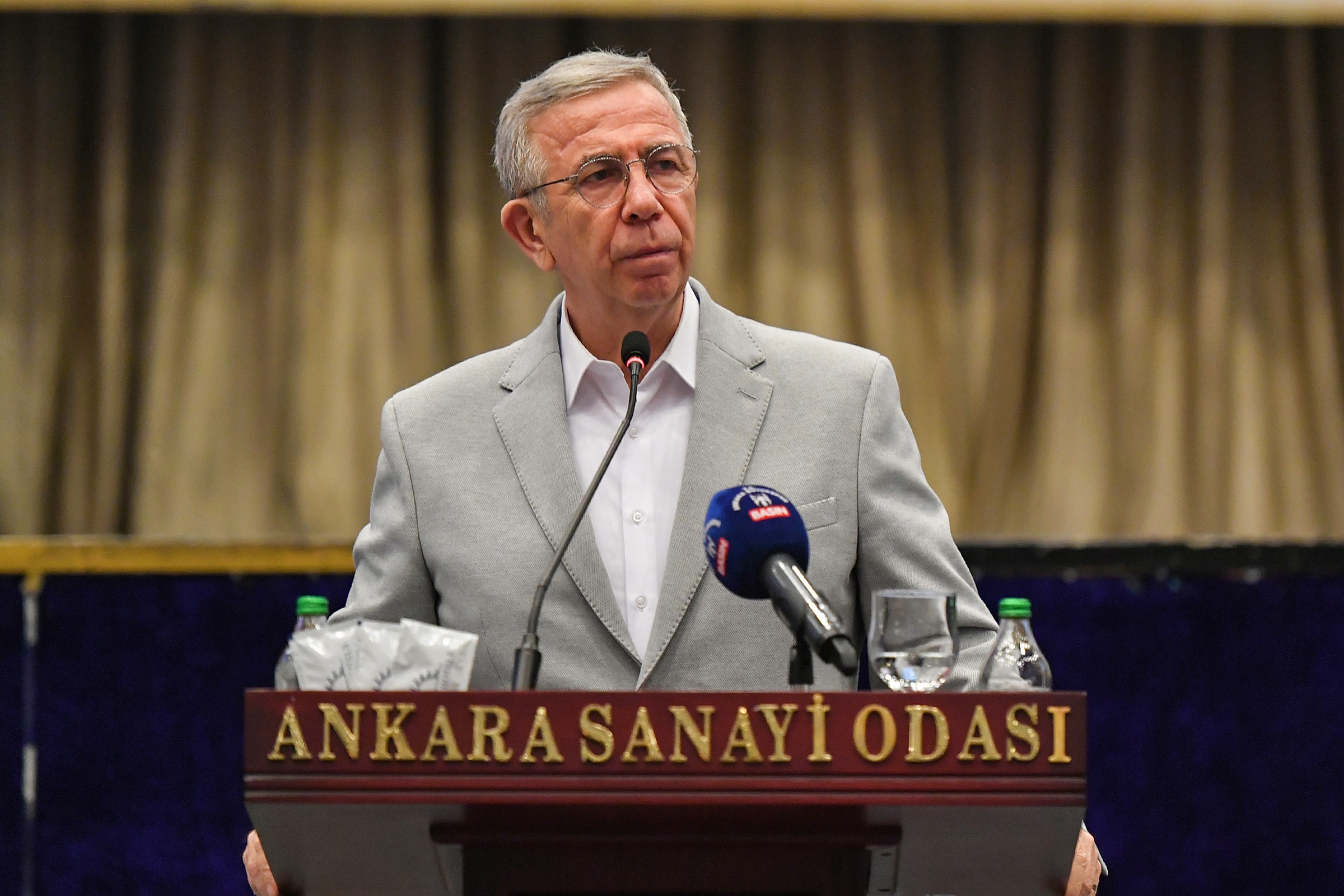 MANSUR YAVAŞ AKYURTLU SANAYİCİLERLE BİR ARAYA GELDİ