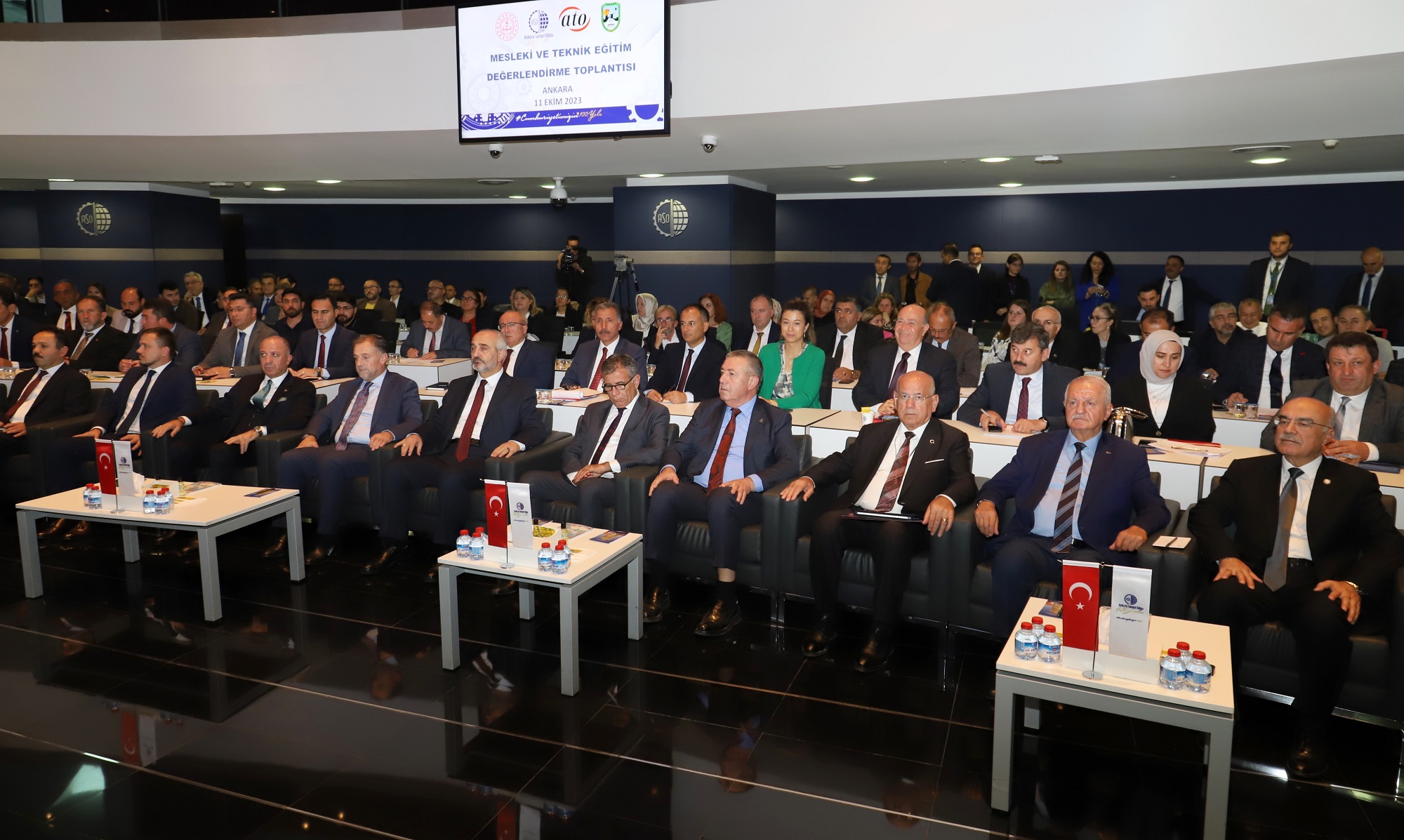 Ar: Çıraklığı ve kalfalığı tamamlanmamış sürecin ustalığı olmaz