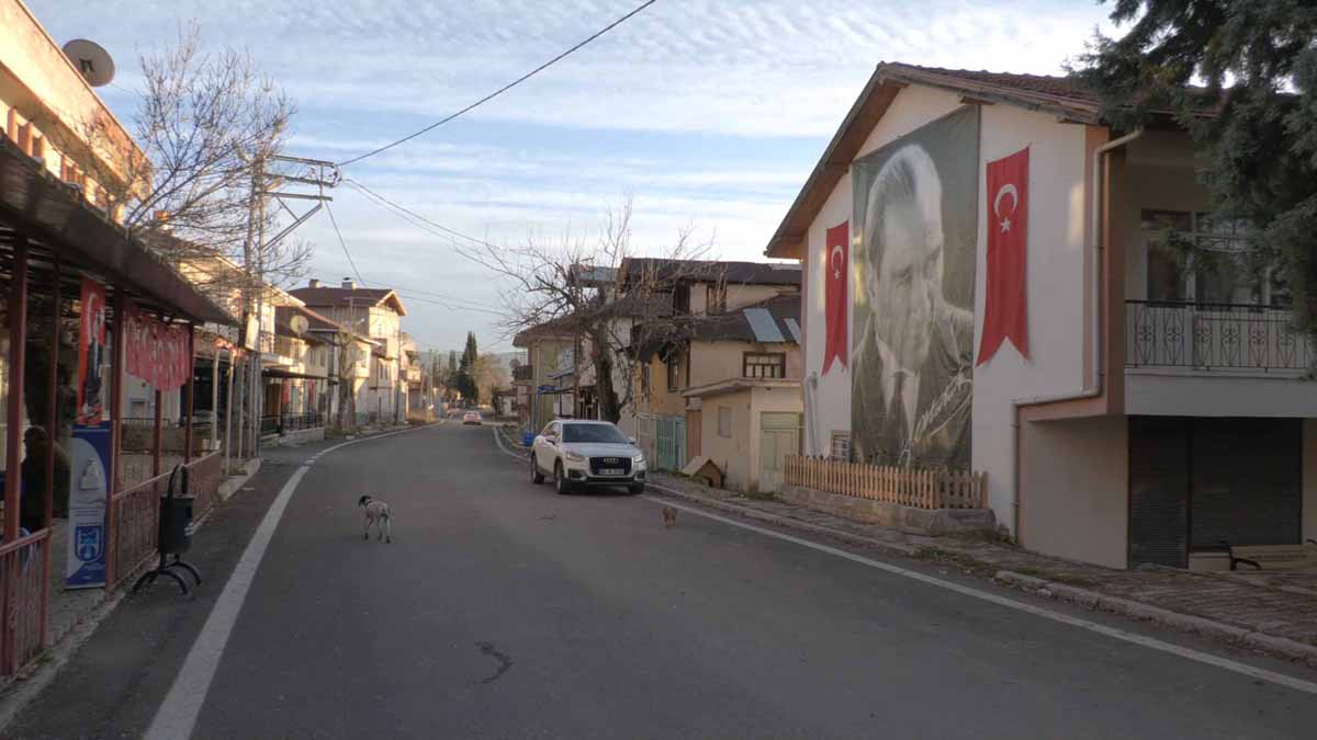 BEYPAZARI’NDA 30 YILLIK SU HATLARI YENİLENDİ