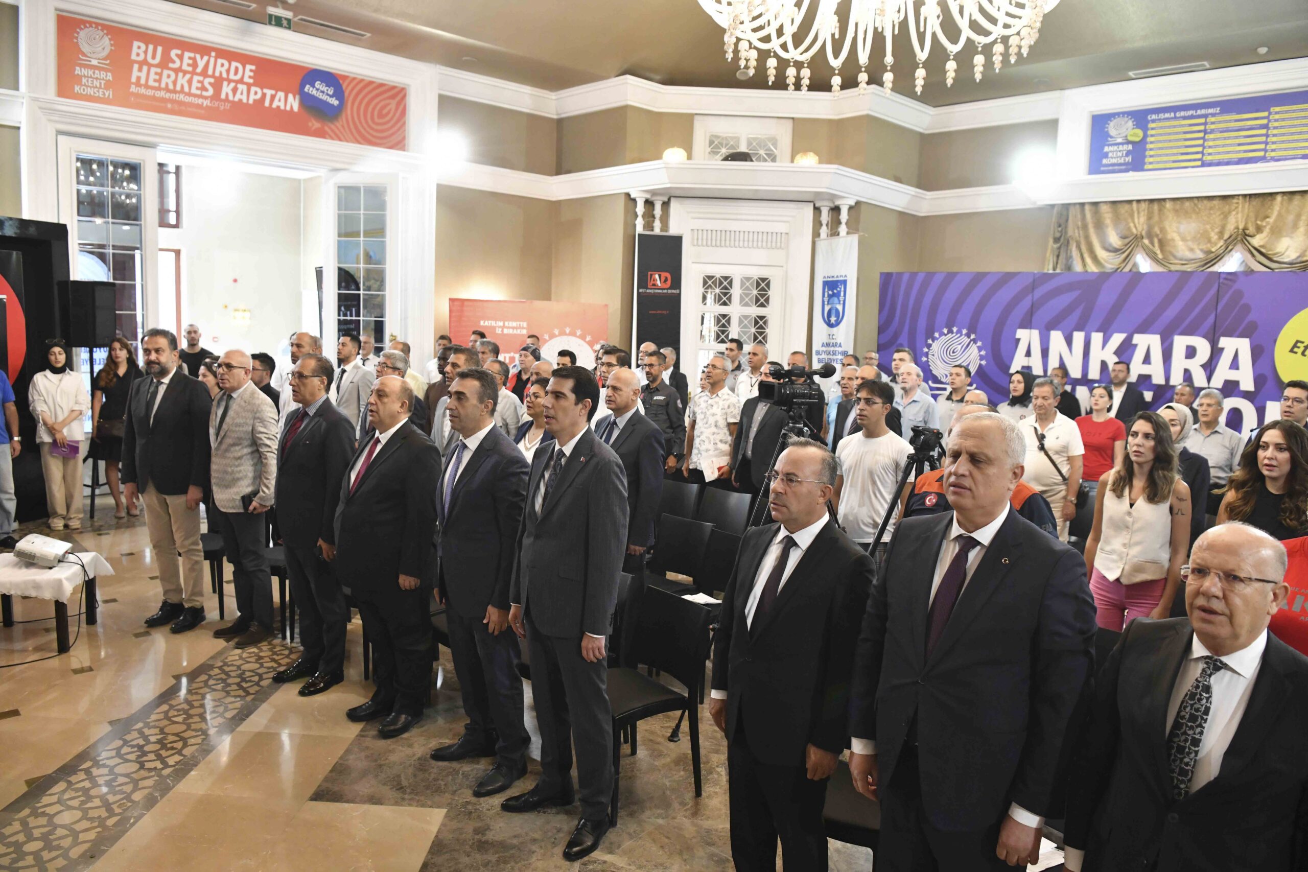 ANKARA BÜYÜKŞEHİRDEN “FARKLI MESLEKİ DİSİPLİNLER YÖNÜNDEN TRİYAJ” SEMPOZYUMU